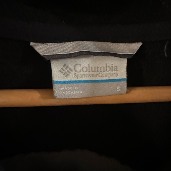 Like New - Men's Thunder River Hooded Softshell - Small - Picture 4 of 5